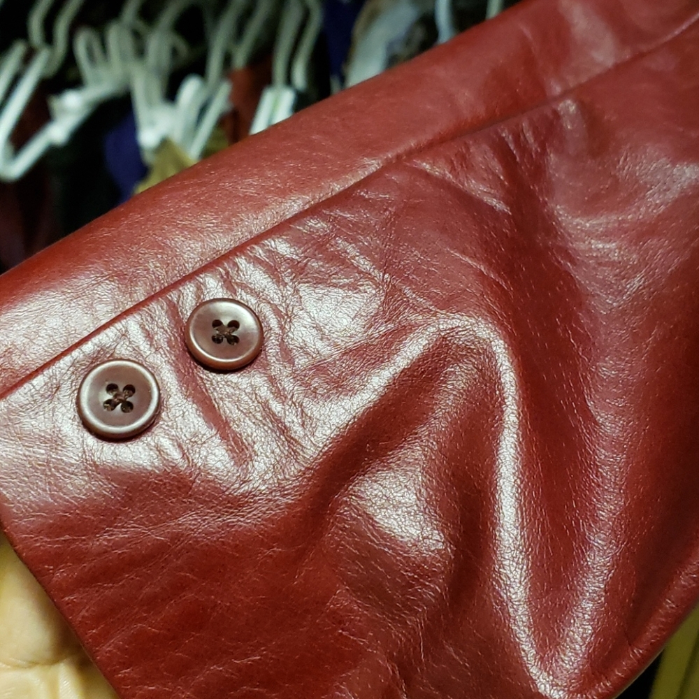 Leather jacket - Picture 3 of 4